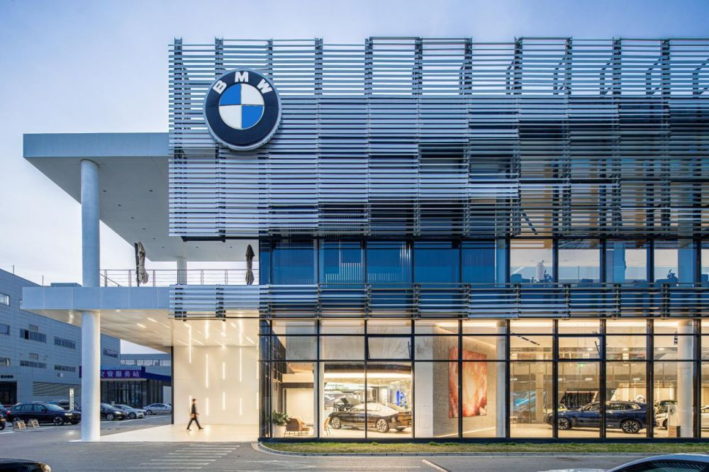 The Space Station: BMW Showroom